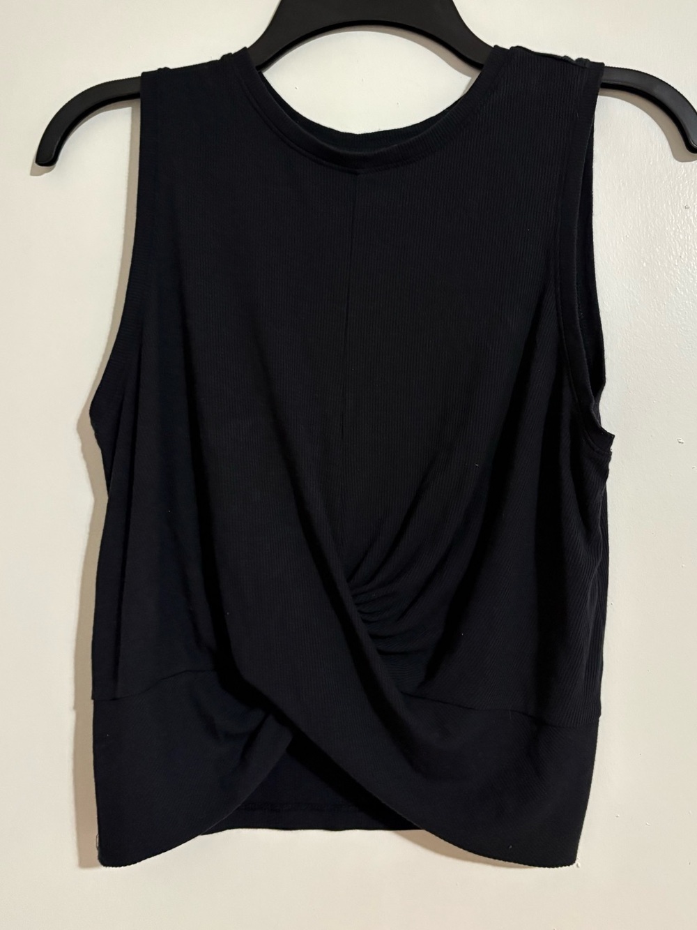 Sleeveless Athletic Twist-Front Tank Top - Black